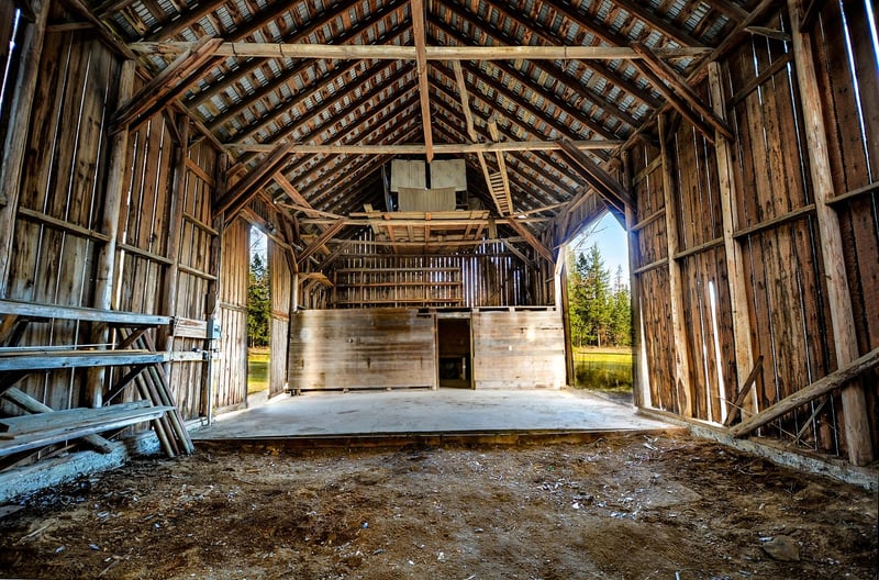 Rustic Barn Wedding Decoration